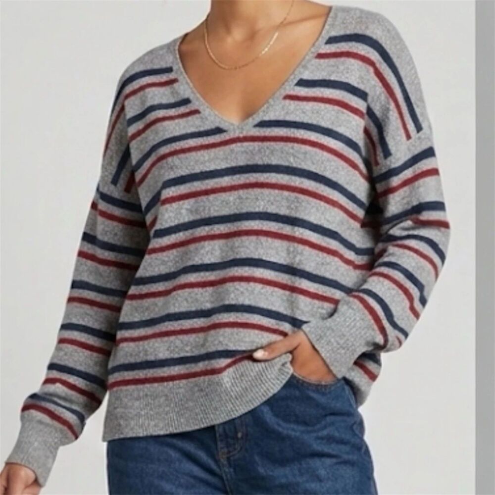 BDG Sweater Womens Small Grey Striped V-Neck Fuzzy Urban Outfitters Oversized